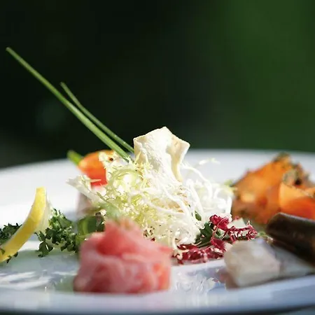 Hotel Romantik Gersberg Alm Ueber Mit Outdoorpool 4*