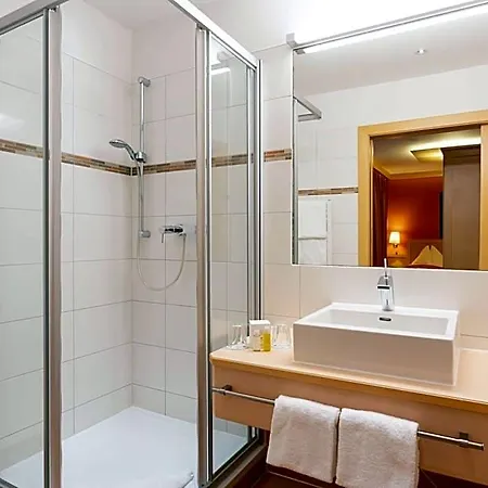 Romantik Gersberg Alm Mit Panoramablick Auf Und Outdoor Pool Ab Mai Hotell 4*