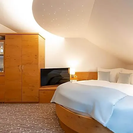 Romantik Gersberg Alm Mit Panoramablick Auf Und Outdoor Pool Ab Mai Hotell