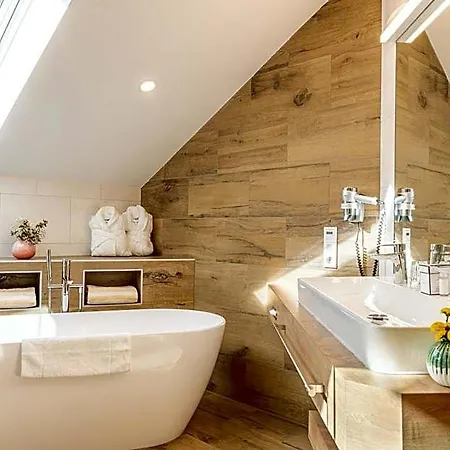 ホテル Romantik Gersberg Alm Mit Panoramablick Auf Und Outdoor Pool Ab Mai 4*