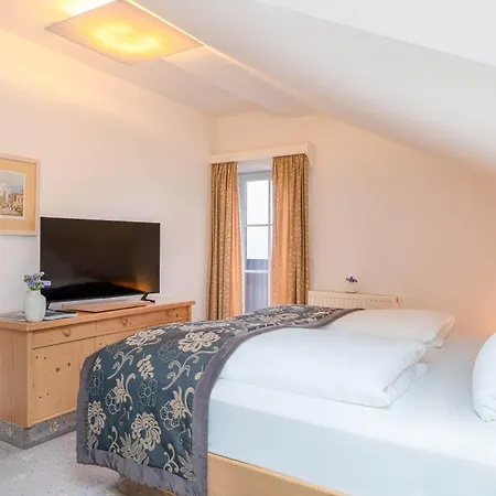 Hotel Romantik Gersberg Alm Mit Panoramablick Auf 4*