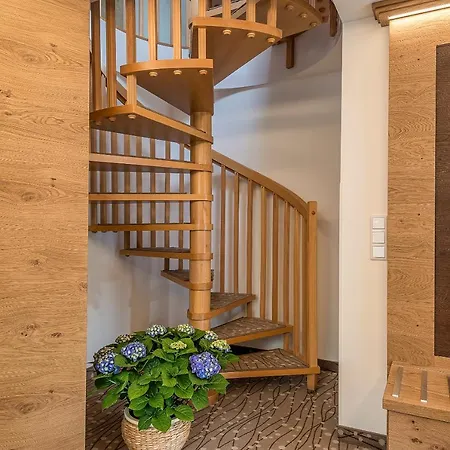 Romantik Gersberg Alm Mit Panoramablick Auf Hotel Salzburg