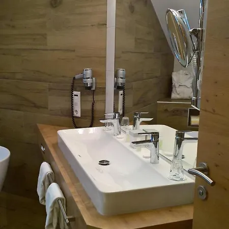 فندق Romantik Gersberg Alm Mit Panoramablick Auf Und Outdoor Pool Ab Mai