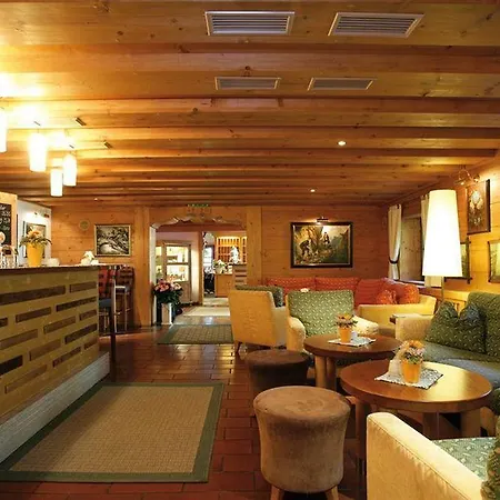 Romantik Gersberg Alm Mit Panoramablick Auf Hotel Salzbourg